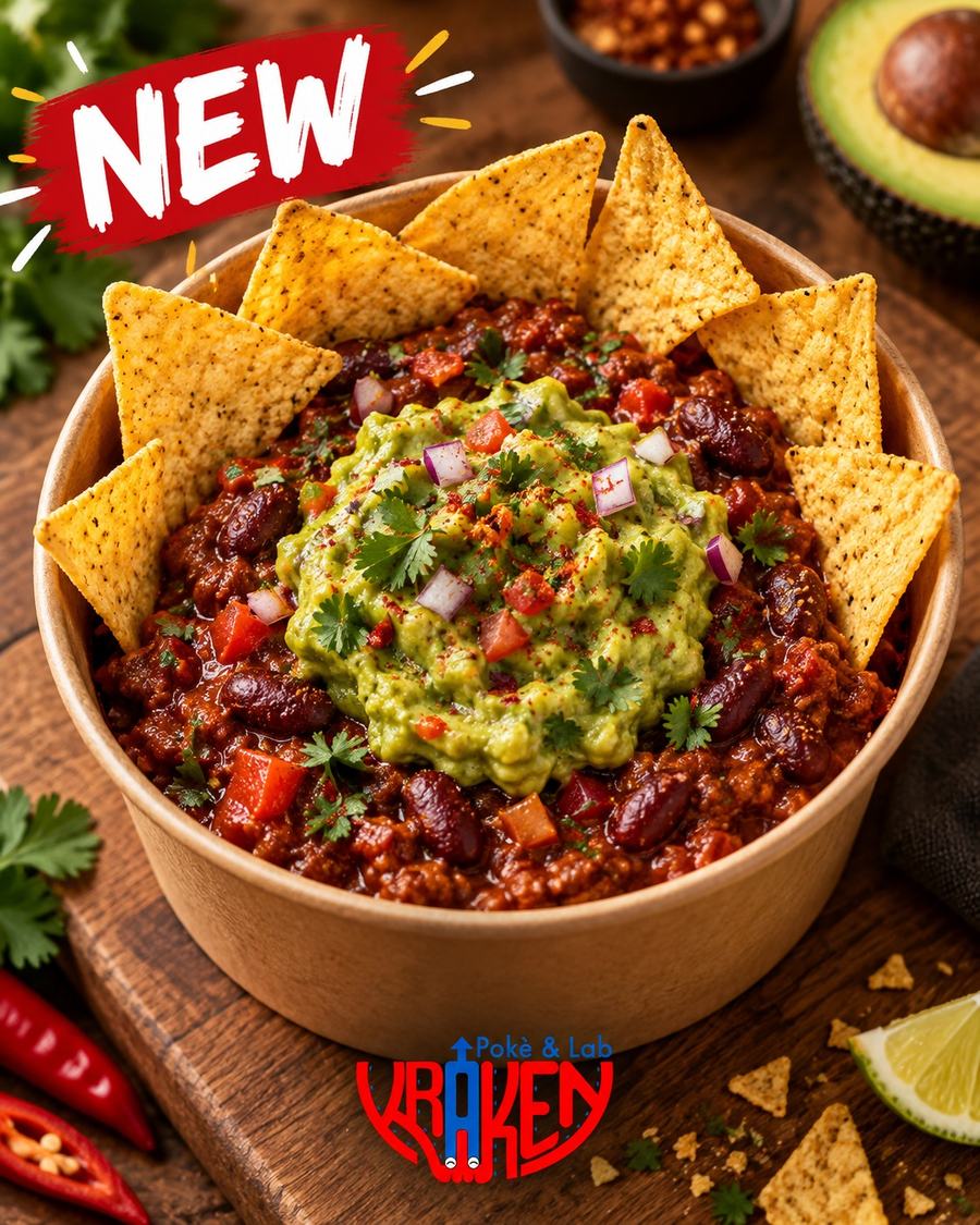 Chilli con Carne del Kraken con guacamole, fagioli rossi, pomodorini, cipolla rossa e nachos